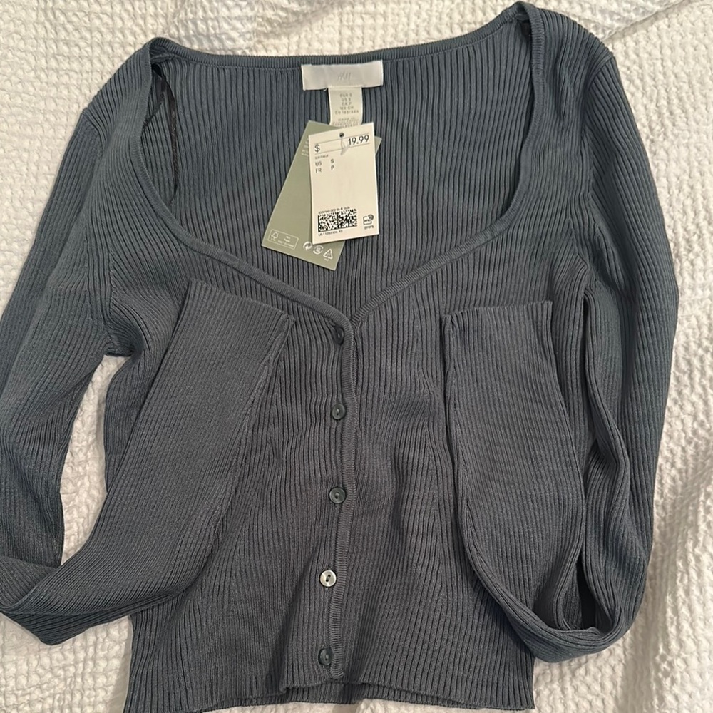 Ribbed Button-Up Cardigan in Green